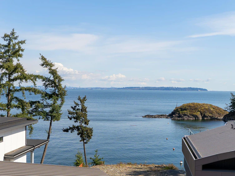 242 Shore Lane, Bowen Island, BC, V0N 1G2 - 3