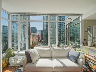 2106-1211 Melville Street - 2