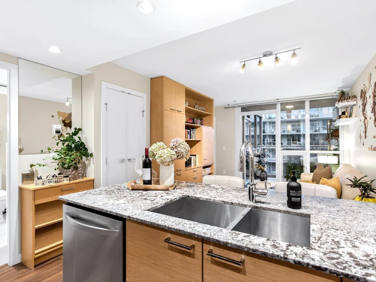 413-135 E 17 Street, North Vancouver, BC, V7L 0C4 - 8