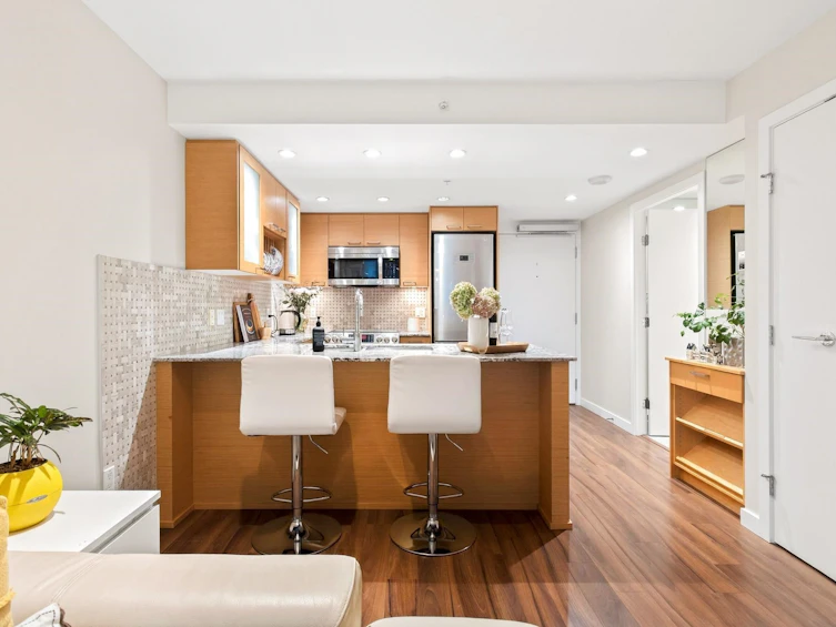 413-135 E 17 Street, North Vancouver, BC, V7L 0C4 - 6