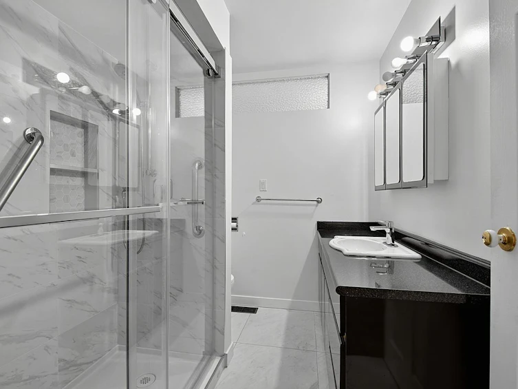 1106 Heywood Street, North Vancouver, BC, V7L 1H4 - 7