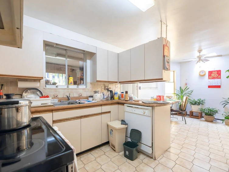 5269 Dominion Street, Burnaby, BC, V5G 1E1 - 10