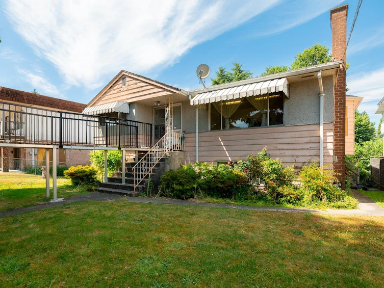 5269 Dominion Street, Burnaby, BC, V5G 1E1
