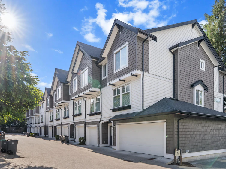 23-14271 60 Avenue, Surrey, BC, V3X 2N4