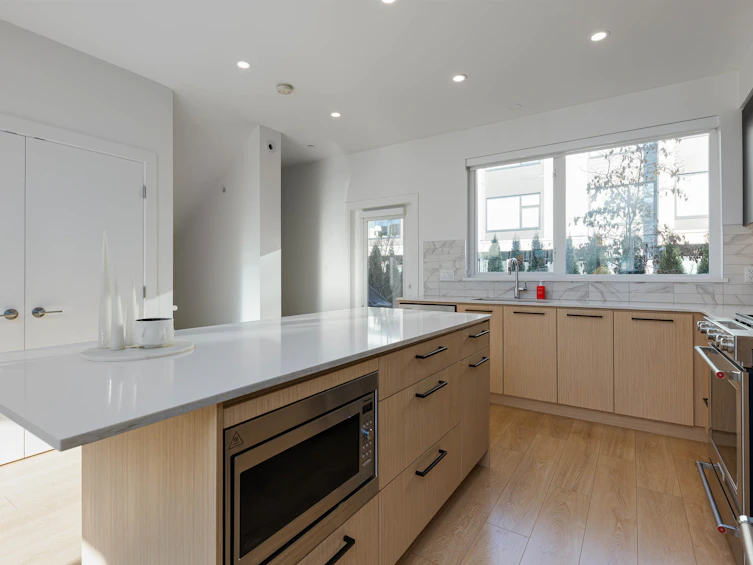 17-602 Lile Drive, North Vancouver, BC, V7G 0B3 - 5