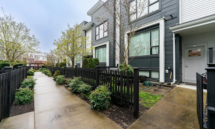 180-2277 Oak Meadows Drive