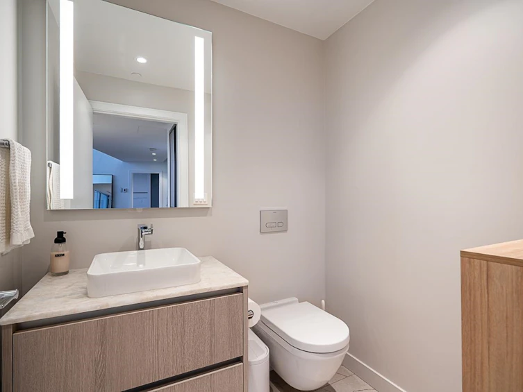 2406-1500 Fern Street, North Vancouver, BC, V7J 0E6 - 13