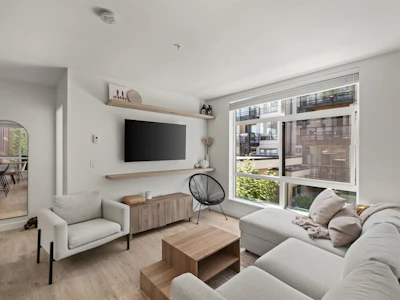 209-128 E 8th Street - 5