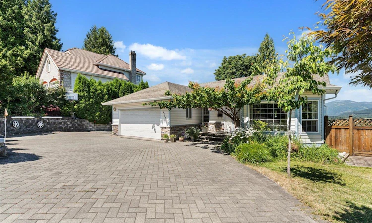 47465 Swallow Crescent