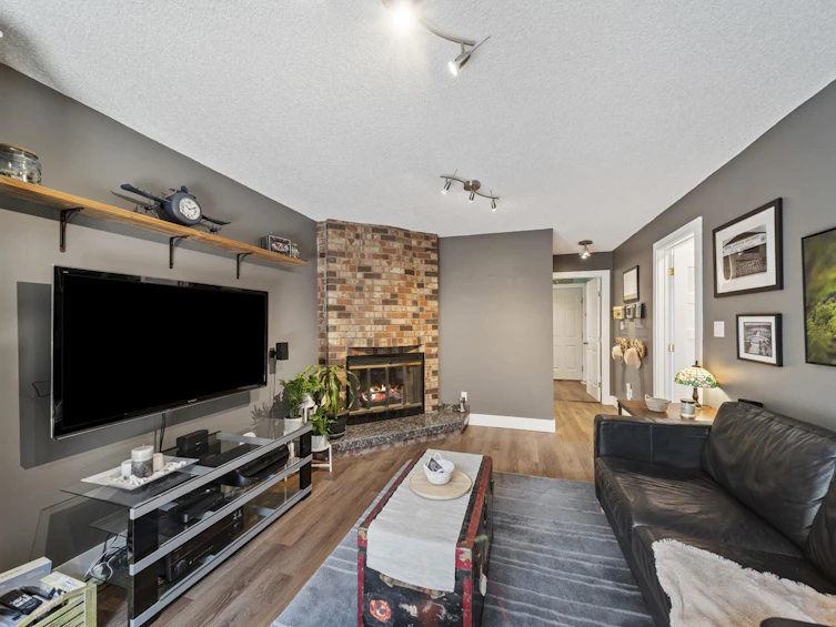 10942 63a Avenue, Delta, BC, V4E 3B6 - 10
