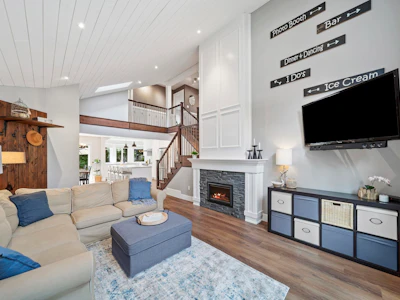 10942 63a Avenue - 5