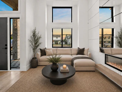 6079 44a Avenue - 4