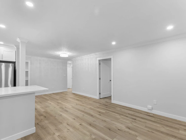 102-9152 Saturna Drive, Burnaby, BC, V3J 7K2 - 9