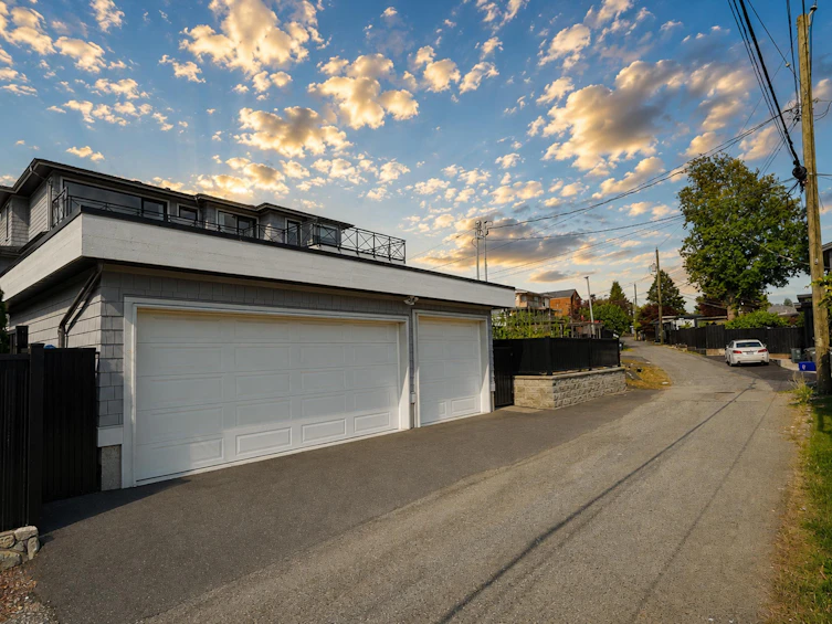 6860 Hycrest Drive, Burnaby, BC, V5B 2X2 - 39