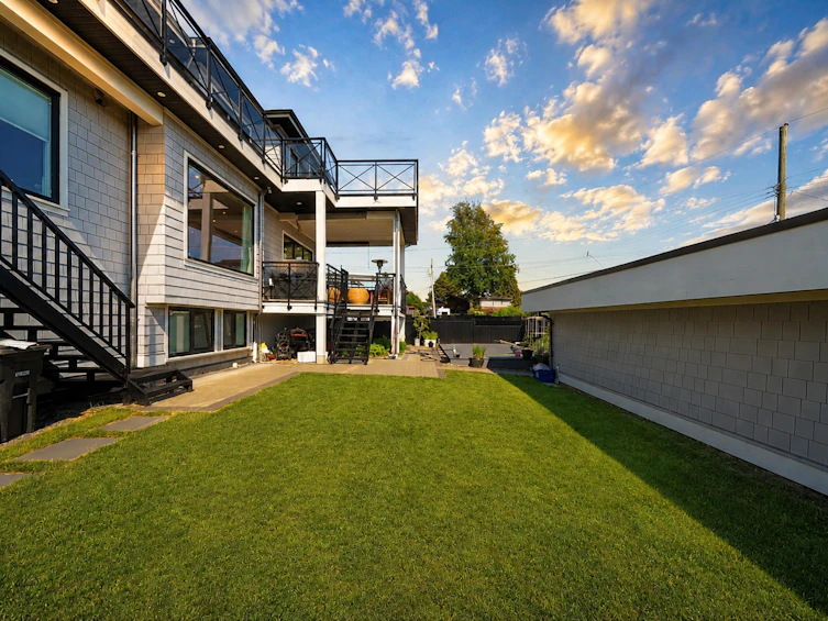 6860 Hycrest Drive, Burnaby, BC, V5B 2X2 - 38