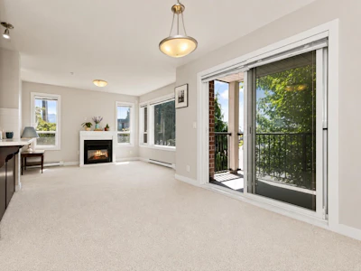 206-9422 Victor Street - 2
