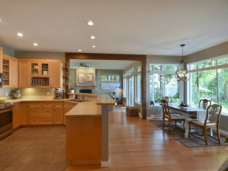 7647 Eureka Place, Halfmoon Bay, BC, V7Z 1A1 - 7