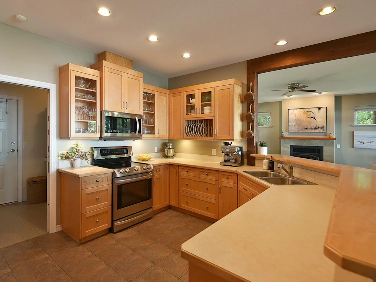 7647 Eureka Place, Halfmoon Bay, BC, V7Z 1A1 - 6