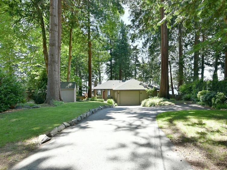7647 Eureka Place, Halfmoon Bay, BC, V7Z 1A1 - 34