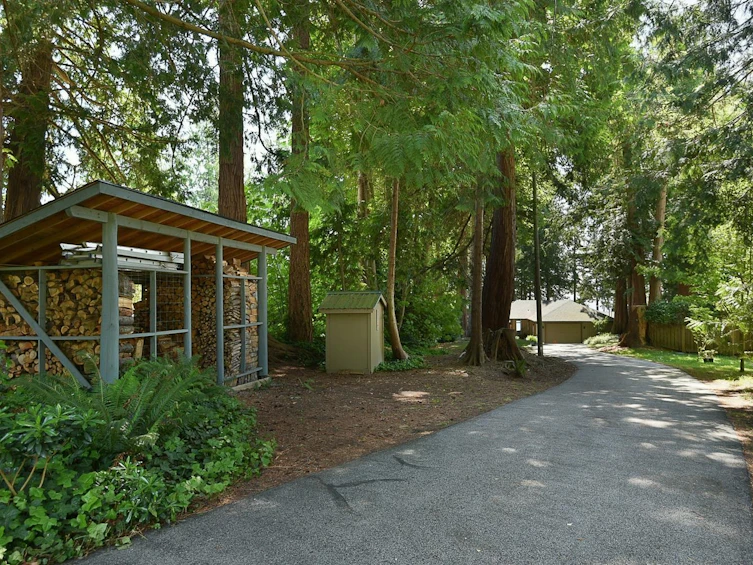 7647 Eureka Place, Halfmoon Bay, BC, V7Z 1A1 - 35