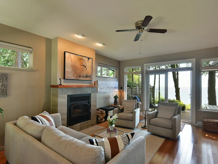 7647 Eureka Place, Halfmoon Bay, BC, V7Z 1A1 - 4