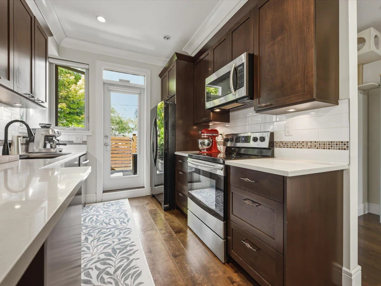 1181 E 19th Avenue, Vancouver, BC, V5V 1K9 - 12