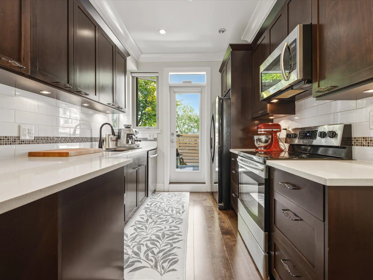 1181 E 19th Avenue, Vancouver, BC, V5V 1K9 - 11