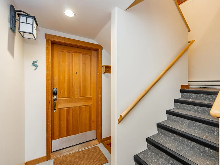 5-2240 Nordic Drive, Whistler, BC, V8E 0P3 - 2