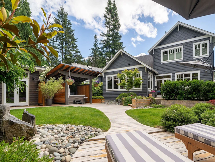 1141 Lenora Road, Bowen Island, BC, V0N 1G1