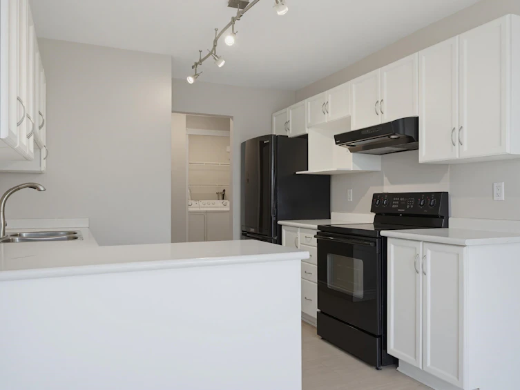 438-32830 George Ferguson Way, Abbotsford, BC, V2S 7K1 - 9