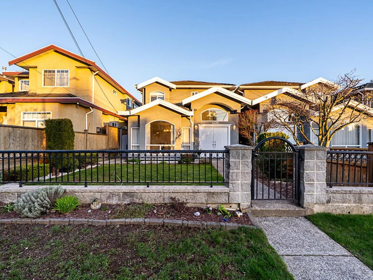 8438 14th Avenue, Burnaby, BC, V3N 2C4 - 3