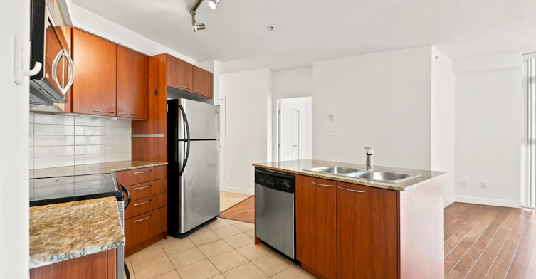 516-4028 Knight Street, Vancouver, BC, V5N 5Y8 - 10