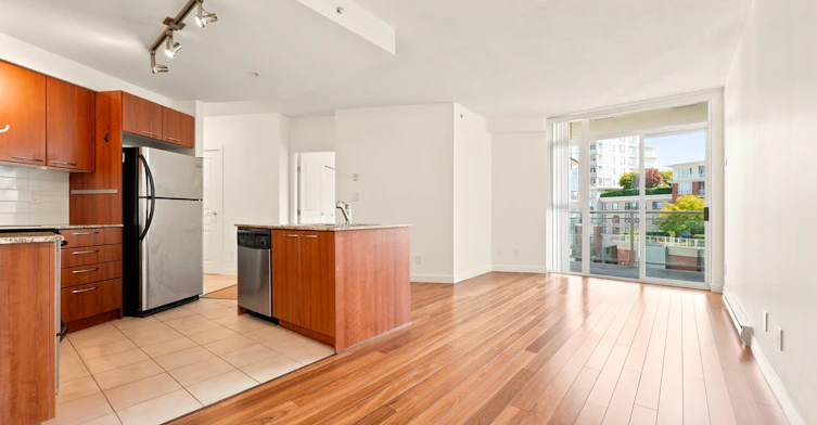516-4028 Knight Street, Vancouver, BC, V5N 5Y8