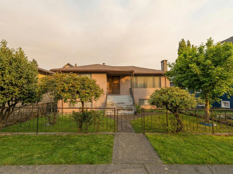 1955 Turner Street, Vancouver, BC, V5L 1Z9 - 14