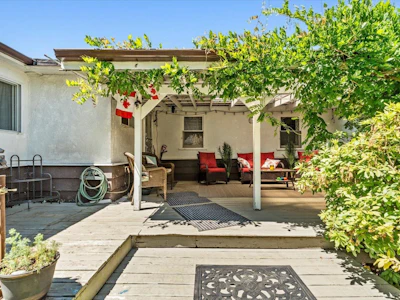 19834 Peter Street - 4