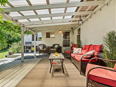 19834 Peter Street - 5