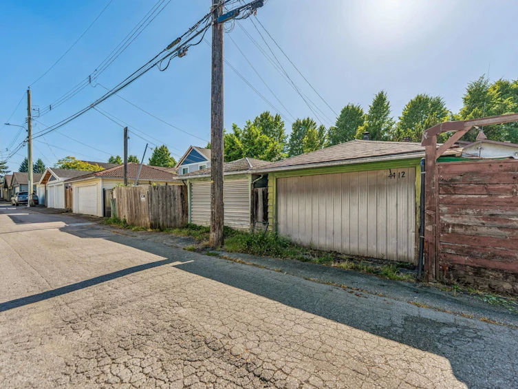 4420 Perry Street, Vancouver, BC, V5N 3X5 - 11