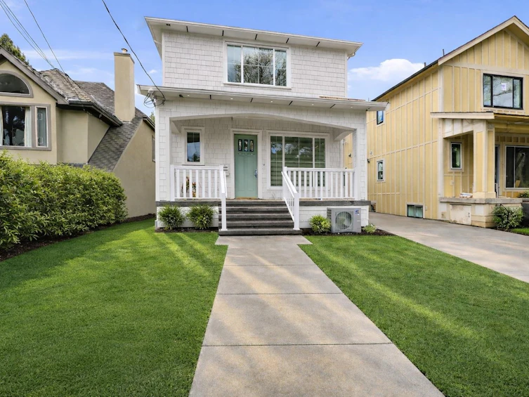 3110 W 42nd Avenue, Vancouver, BC, V6N 3H2