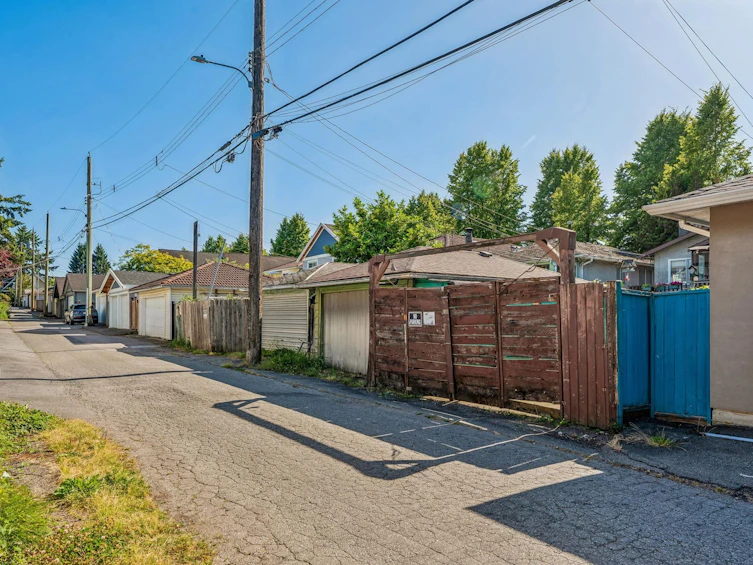 4412 Perry Street, Vancouver, BC, V5N 3X5 - 10