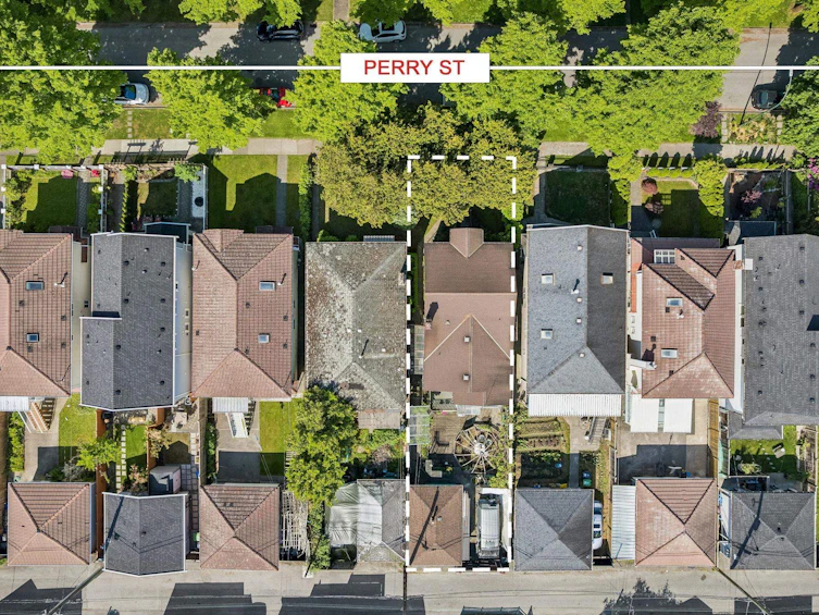 4412 Perry Street, Vancouver, BC, V5N 3X5 - 5