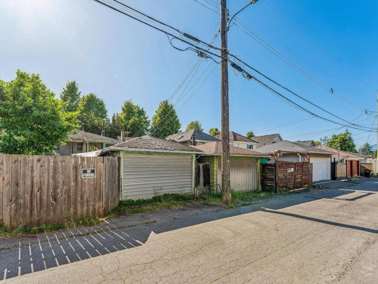 4412 Perry Street, Vancouver, BC, V5N 3X5 - 11