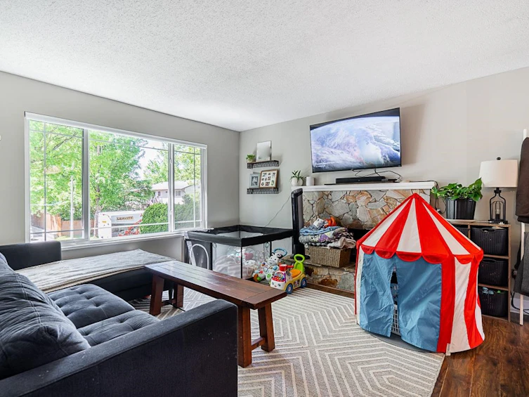 17223 61b Avenue, Surrey, BC, V3S 5M7 - 6