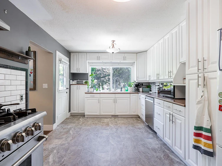 17223 61b Avenue, Surrey, BC, V3S 5M7 - 13