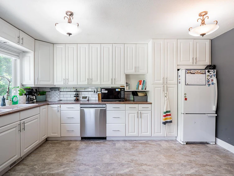 17223 61b Avenue, Surrey, BC, V3S 5M7 - 12