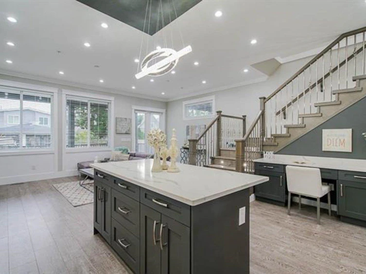 15456 Russell Avenue, Surrey, BC, V4B 2R3 - 6