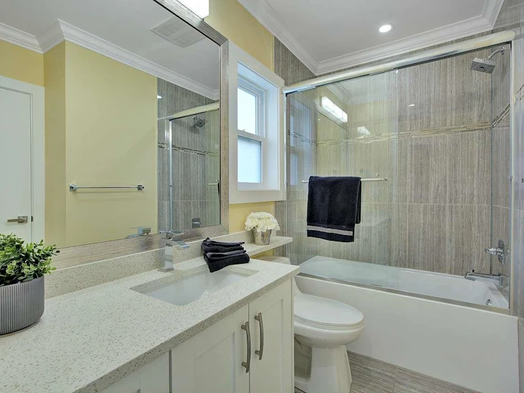 15456 Russell Avenue, Surrey, BC, V4B 2R3 - 23