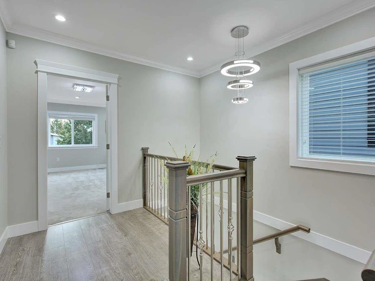 15456 Russell Avenue, Surrey, BC, V4B 2R3 - 15