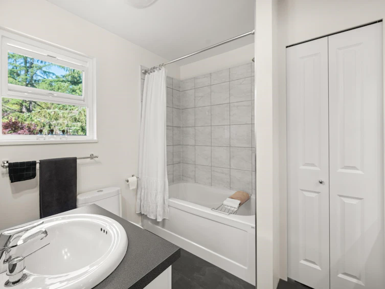 23014 70a Avenue, Langley, BC, V2Y 2J9 - 11