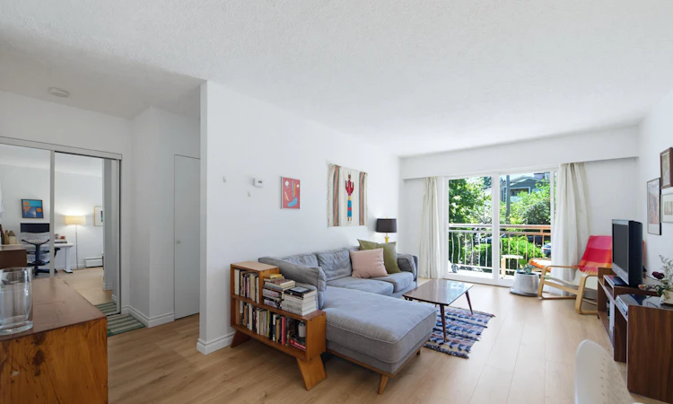 303-711 E 6th Street