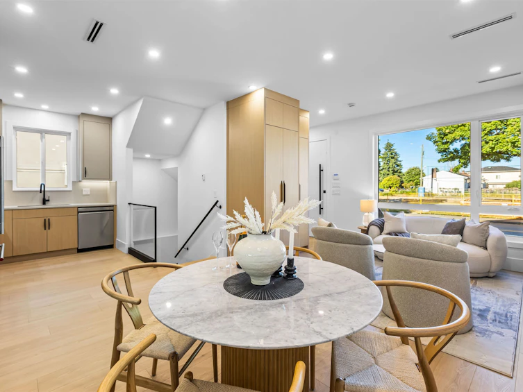 2-6831 Salisbury Avenue, Burnaby, BC, V5E 2Z4 - 6